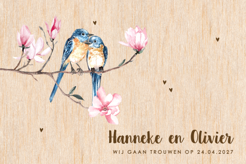 Houten trouwkaart romantisch met lovebirds op een magnolia tak